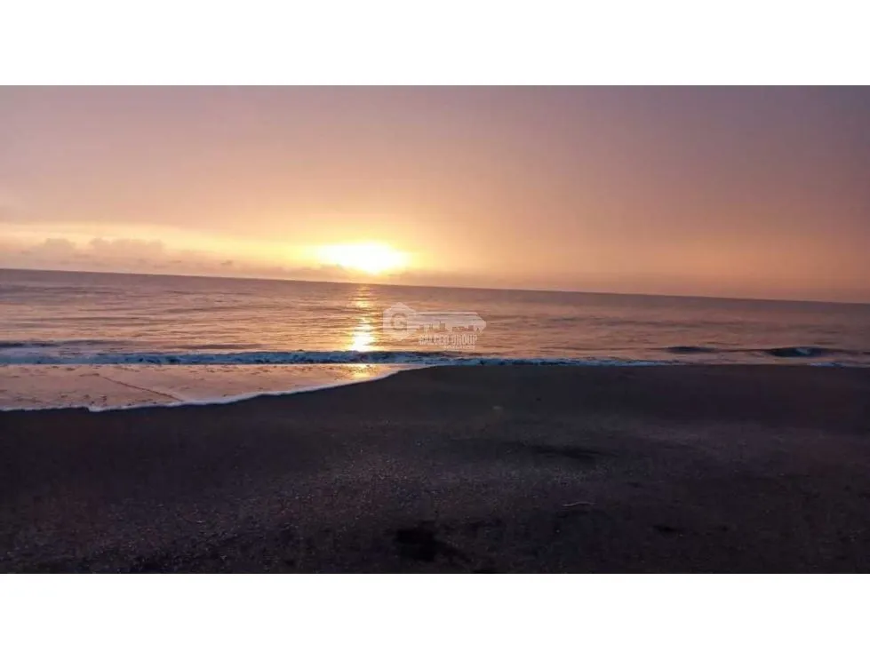 Las Tablas / Oceanfront Property at Pocri Beach / 2.5 Hectares