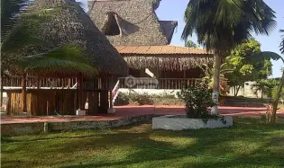 TERRENO CON RESTAURANTE Y HOSPEDAJE / FARALLÓN RÍO HATO / 2,220M2