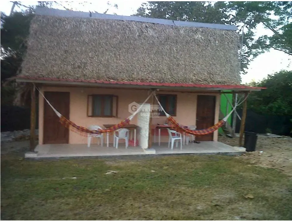 TERRENO CON RESTAURANTE Y HOSPEDAJE / FARALLÓN RÍO HATO / 2,220M2