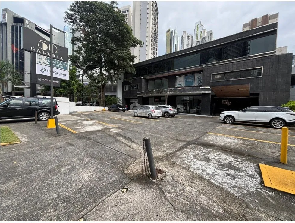 OFICINA / CALLE 50 / GALERIA 50 / 300M2 / 2 NIVELES / SOBRE VIA