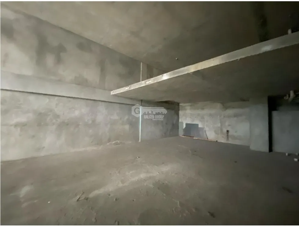 COMMERCIAL SPACE / VIA BRASIL / CITY MALL / GROUND FLOOR / 217M