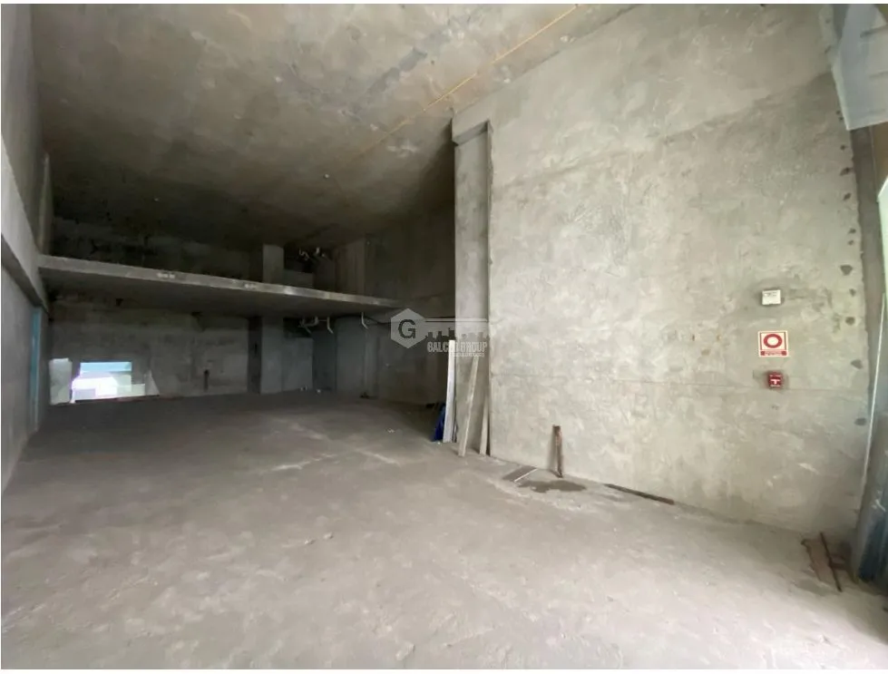 COMMERCIAL SPACE / VIA BRASIL / CITY MALL / GROUND FLOOR / 217M
