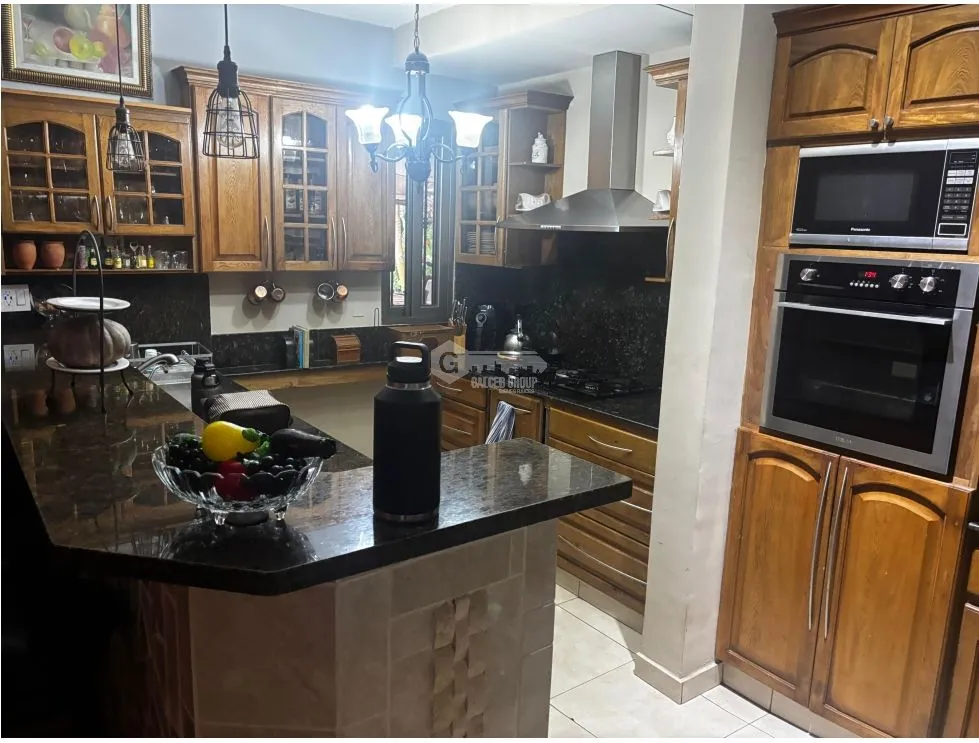 VILLA ZAITA / VILLAS ALPINAS / 3 BEDROOMS / PRIVATE POOL / 600M