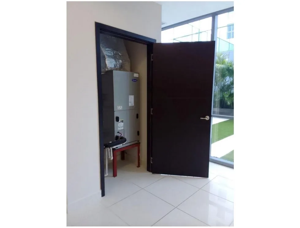 Office for rent in Costa del Este