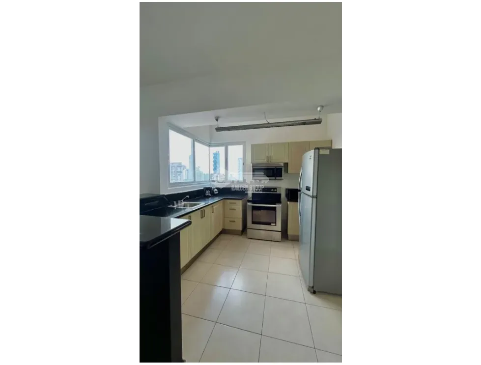 Apartment for sale in Balboa