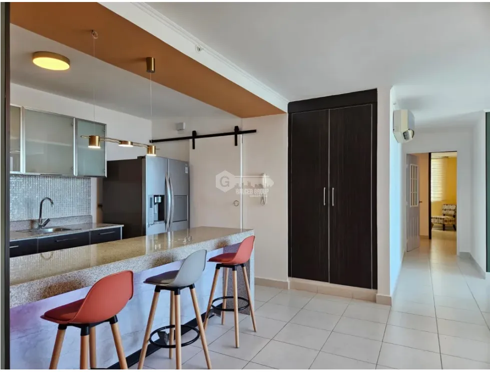 VIA ESPAÑA / PH MIRO / 125M2 / AMOBLADO / BALCON / LINEA BLANCA