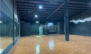 Espace commercial à Altos de Panama à louer