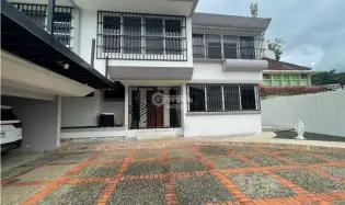 Single Family House for sale in La Alameda