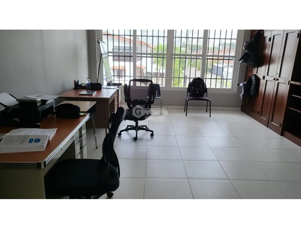 Single Family House for sale in La Alameda