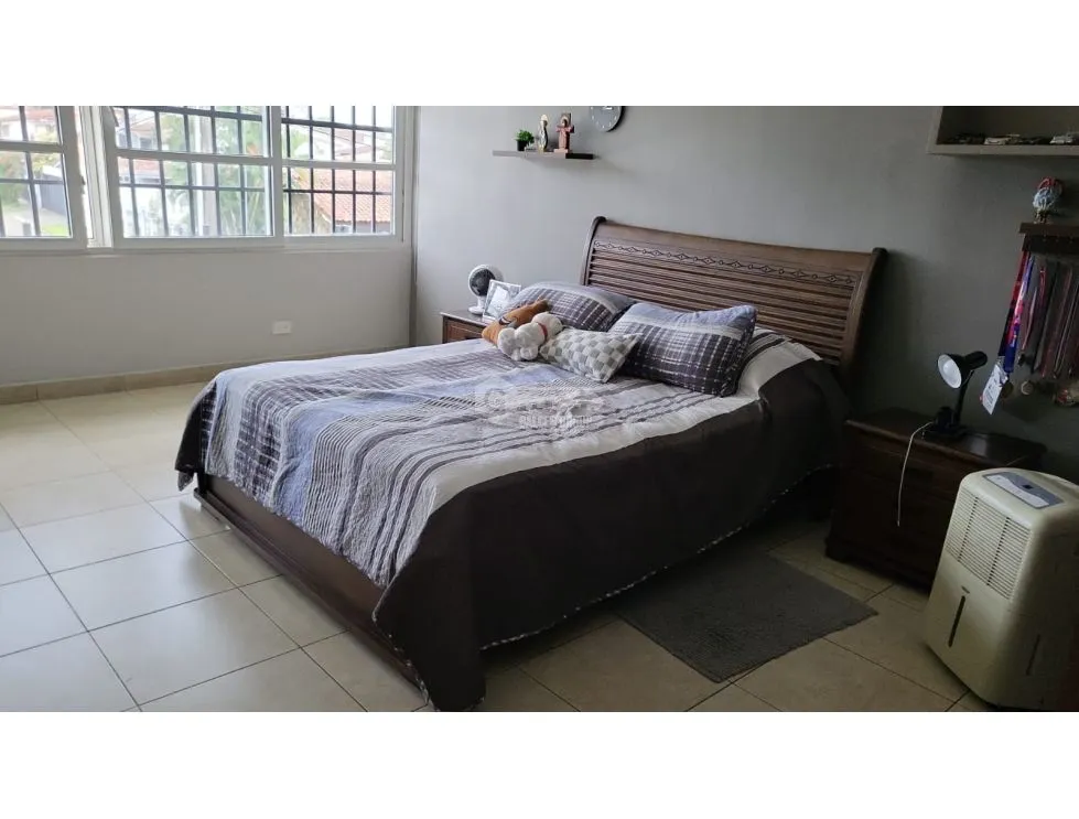 Single Family House for sale in La Alameda