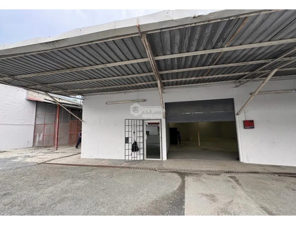 24 DE DICIEMBRE / COMMERCIAL WAREHOUSE / WITH OFFICE / 2014M