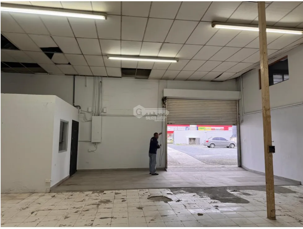 24 DE DICIEMBRE / COMMERCIAL WAREHOUSE / WITH OFFICE / 2014M