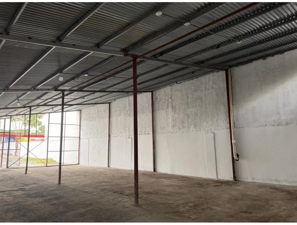 24 DE DICIEMBRE / COMMERCIAL WAREHOUSE / WITH OFFICE / 2014M