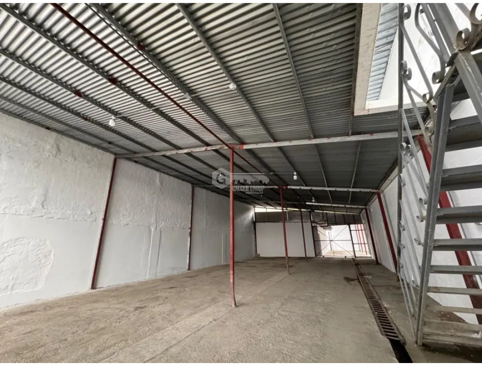 24 DE DICIEMBRE / COMMERCIAL WAREHOUSE / WITH OFFICE / 2014M