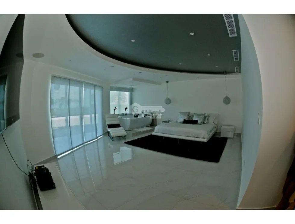 PLAYA BLANCA / 900M2 / 9 HABITACION / 10 BAÑOS / 2 JACU / PISCINA