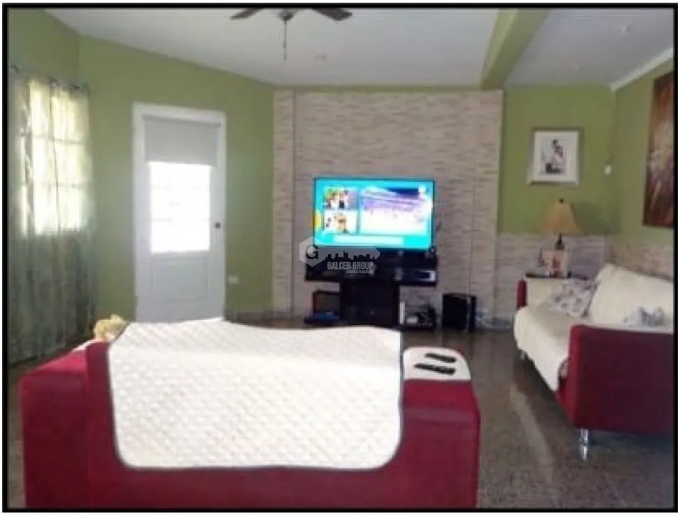 Las Cumbres / Ciudad Bolívar / 405M2 / 4 Bedrooms / 2 Bathrooms / Terrace