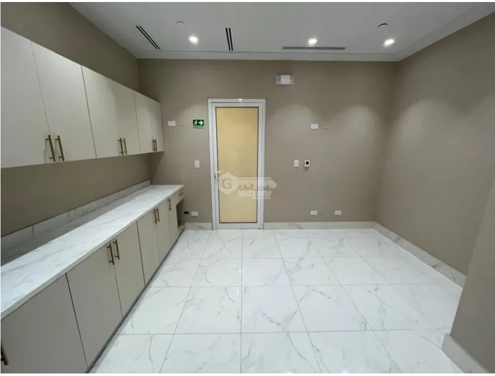 CONSULTORIO TOWN CENTER / COSTA DEL ESTE  / 43 M2 / INSONORIZADO