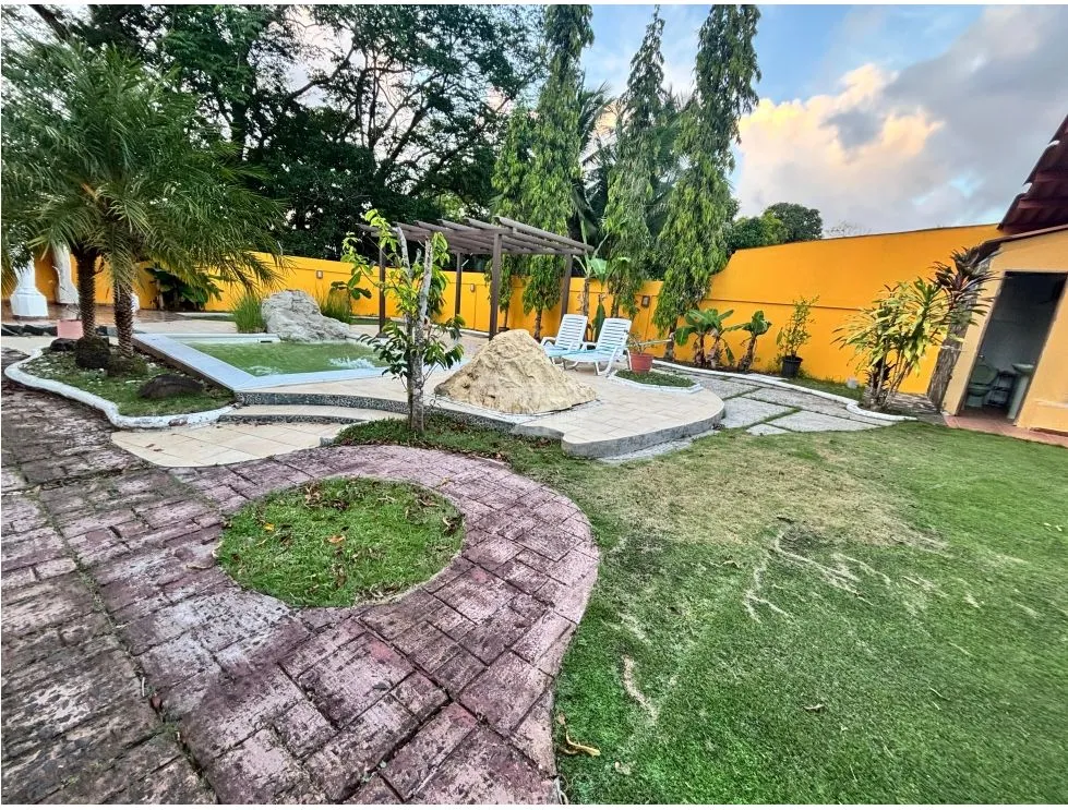 COLON / PUERTO PILON /  700M2 / 2 HABITACIONES / PISCINA