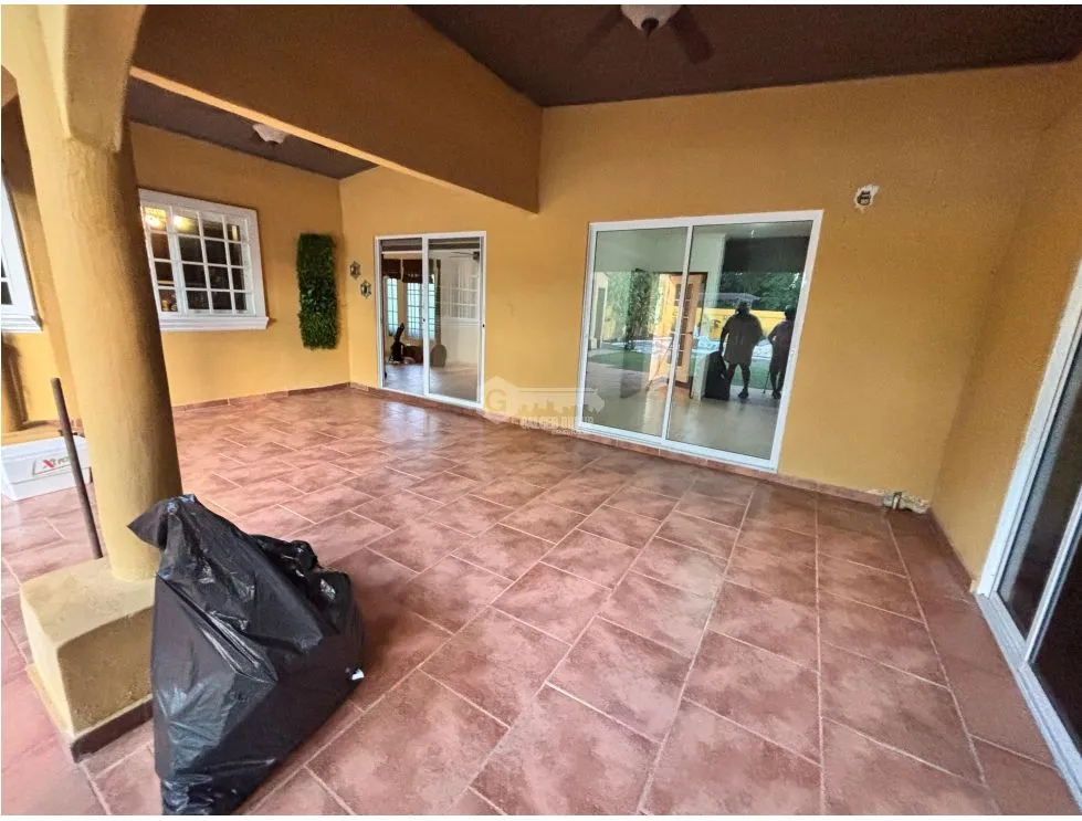 COLON / PUERTO PILON /  700M2 / 2 HABITACIONES / PISCINA