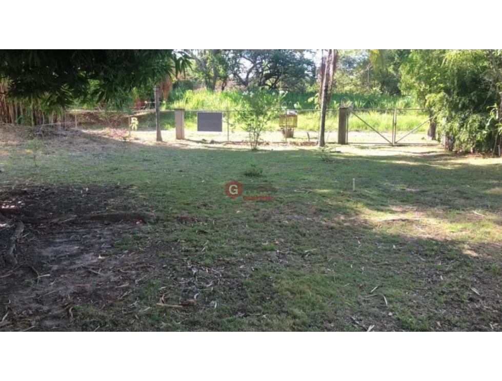 CORONADO / BEACHFRONT LAND MINUTES FROM THE BEACH / 1158M2