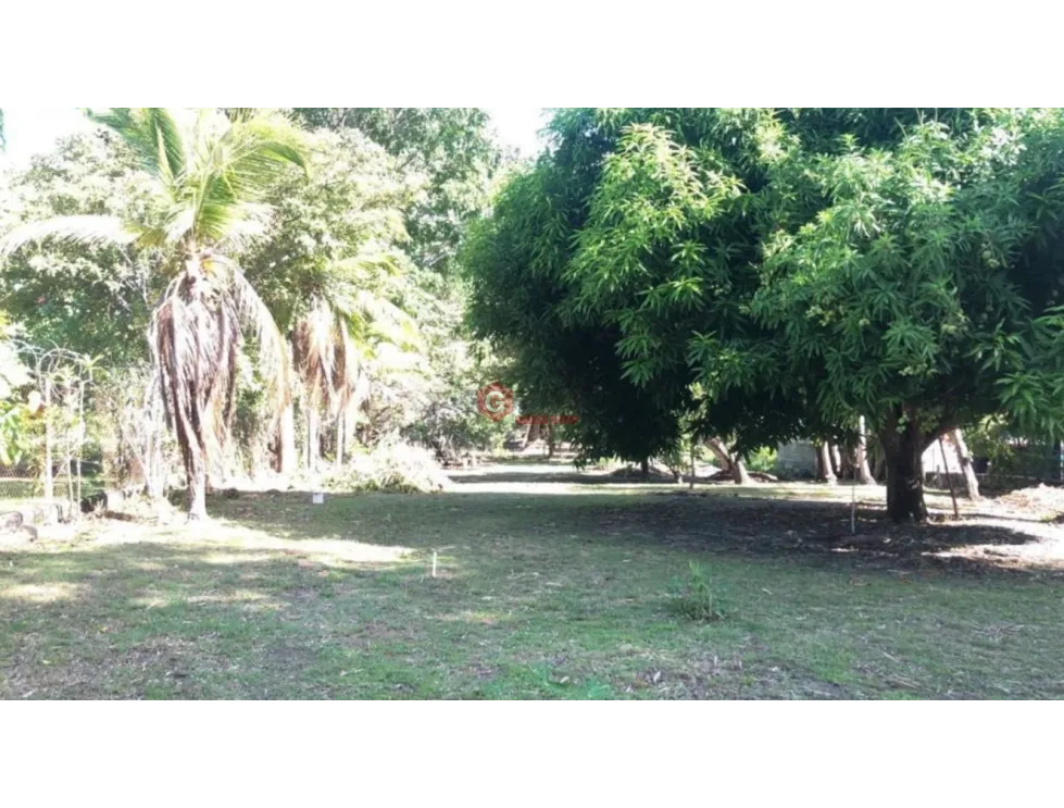 CORONADO / BEACHFRONT LAND MINUTES FROM THE BEACH / 1158M2