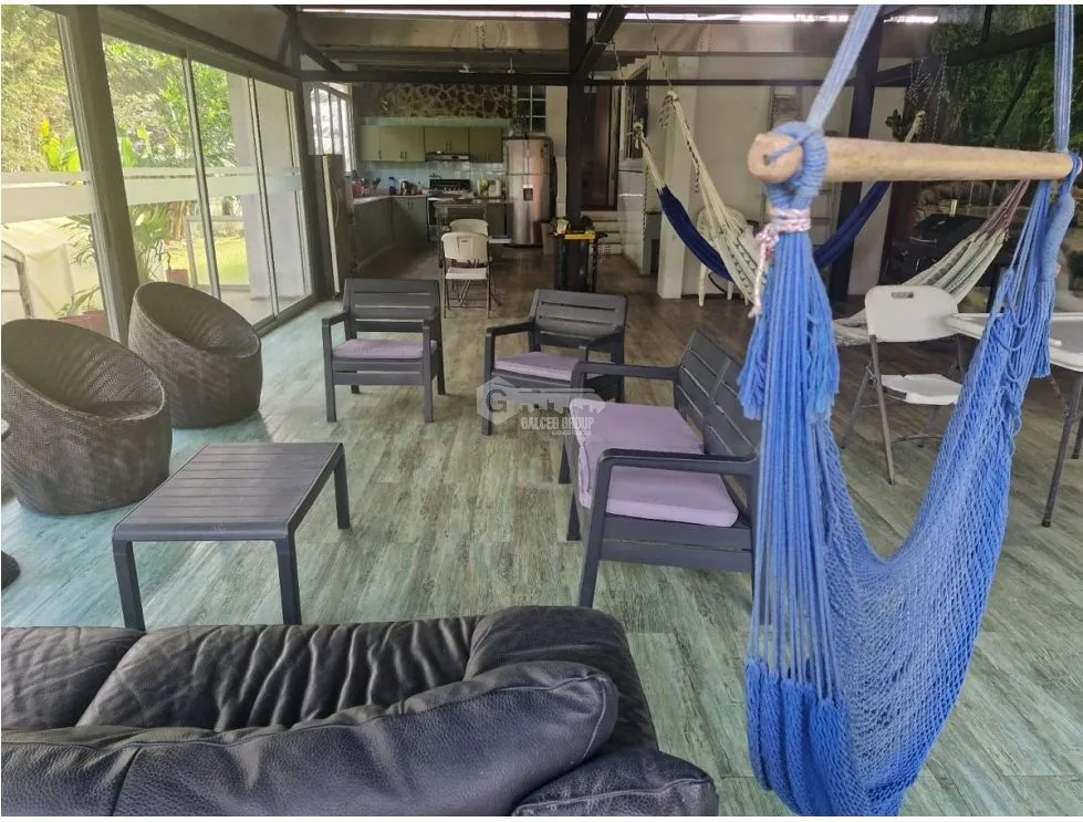 CERRO AZUL / 1000M² / 4 BEDROOMS / TERRACE / GARDEN / FULLY ENCLOSED