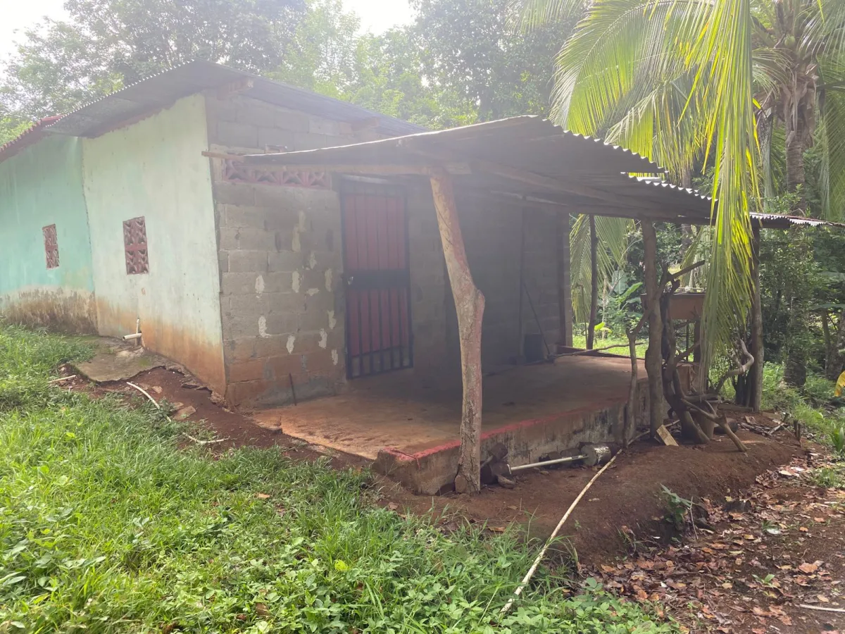 Titled 3,919.5 m² Property for Sale in Santa Catalina, Veraguas – Walking Distance to the Beach