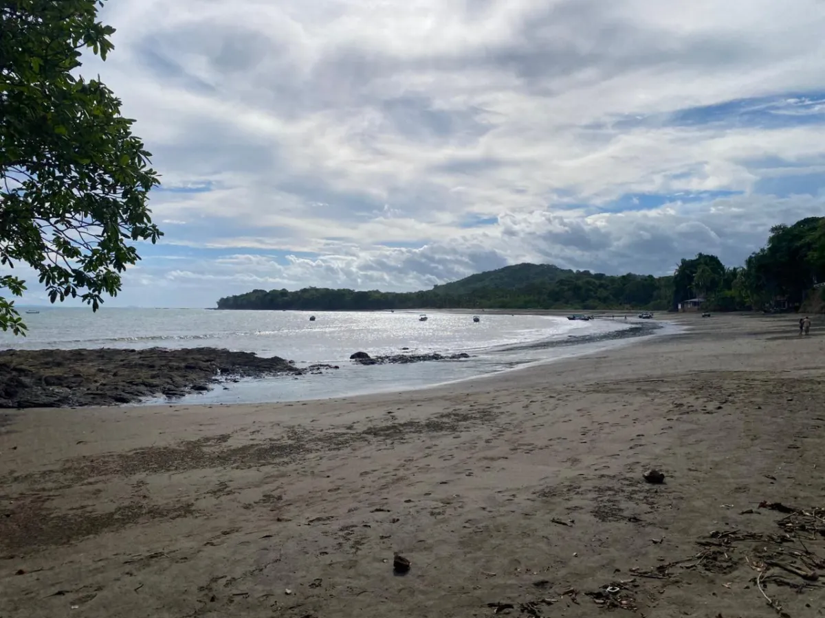 Titled 3,919.5 m² Property for Sale in Santa Catalina, Veraguas – Walking Distance to the Beach