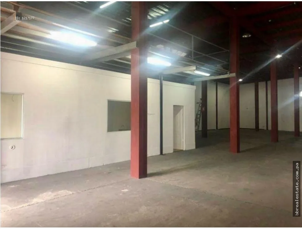 Warehouse for rent in Costa del Este