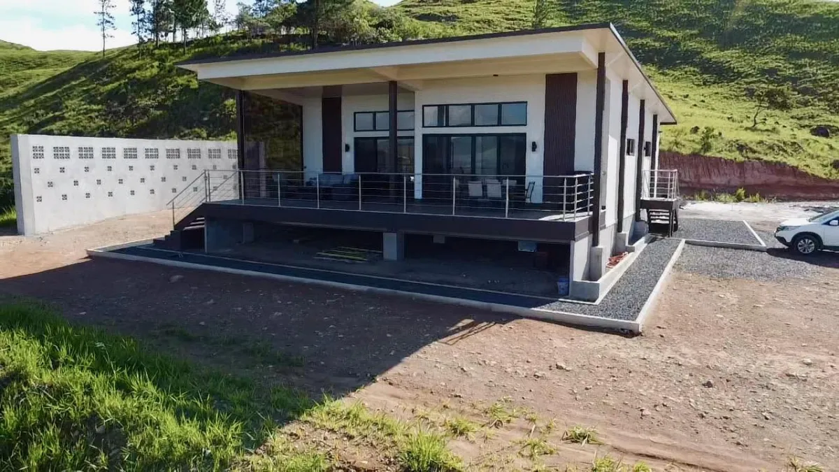 FULL SOLAR MOUNTAIN VILLA
