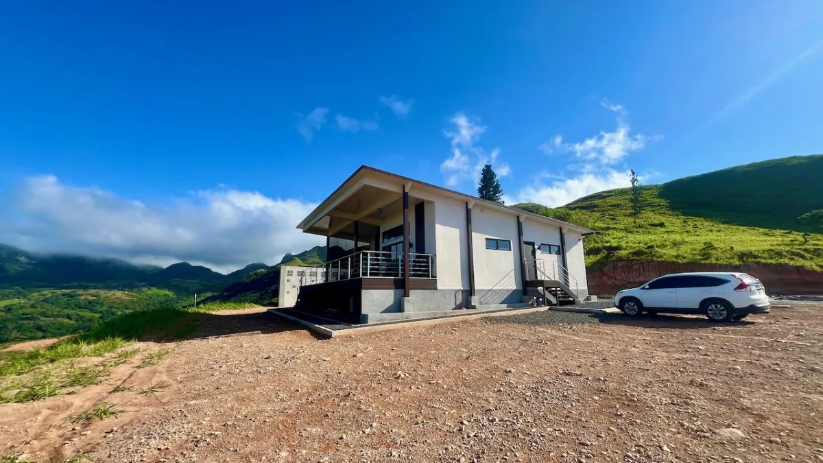 FULL SOLAR MOUNTAIN VILLA