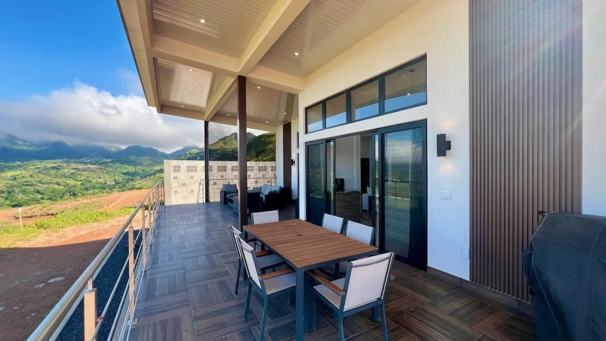 FULL SOLAR MOUNTAIN VILLA