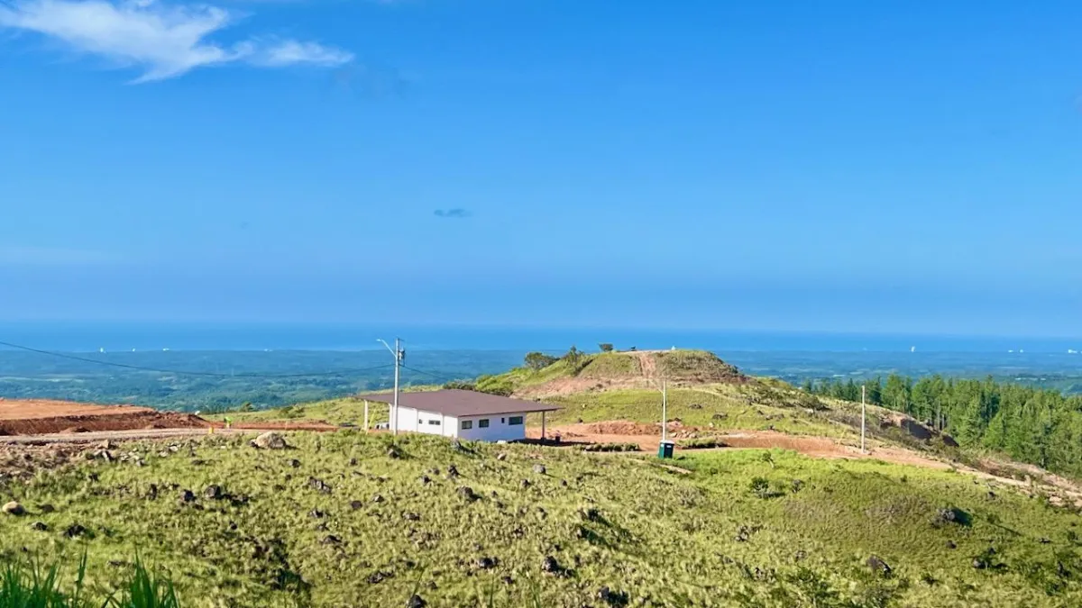 FULL SOLAR MOUNTAIN VILLA