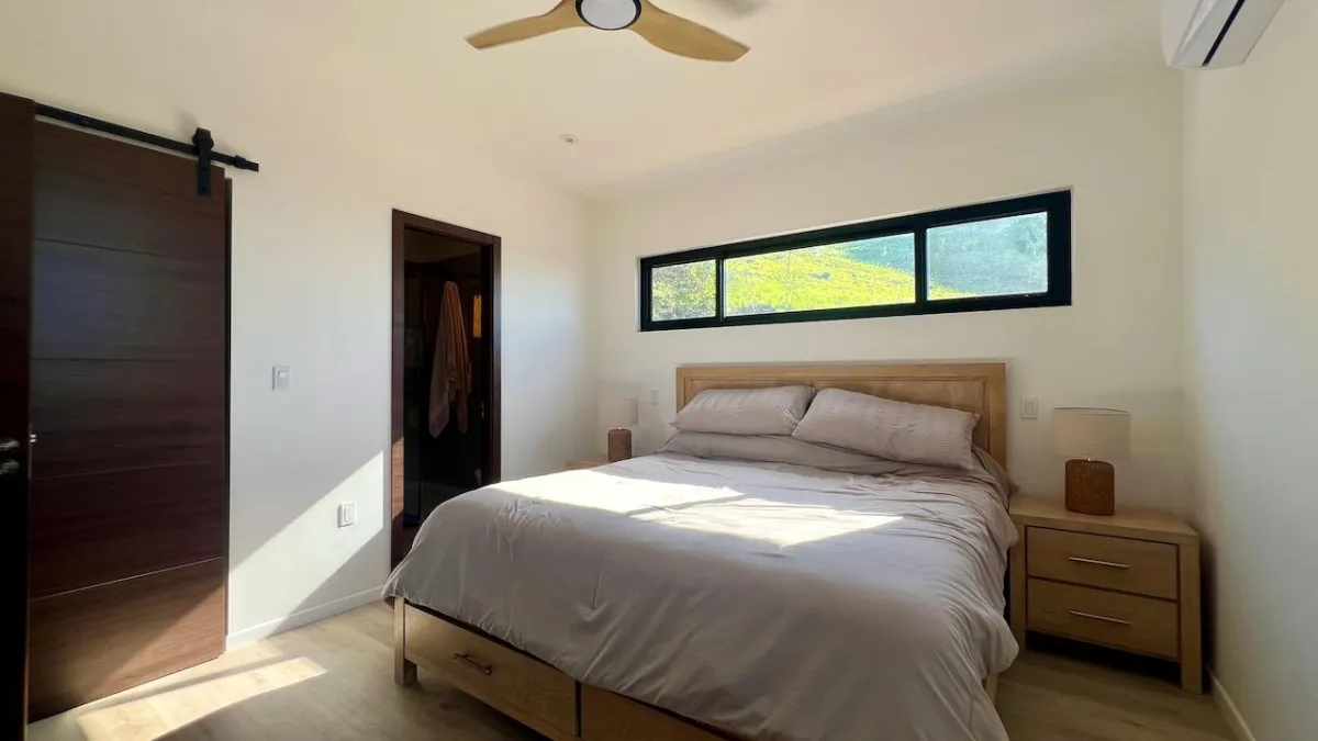 FULL SOLAR MOUNTAIN VILLA