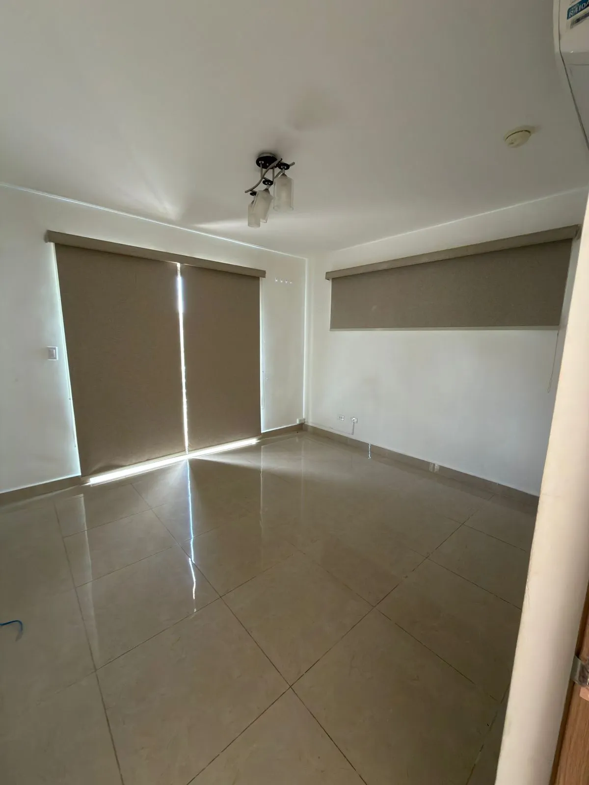Spacious 2-Story House, 3 Bedrooms and 2.5 Bathrooms, Las Cumbres