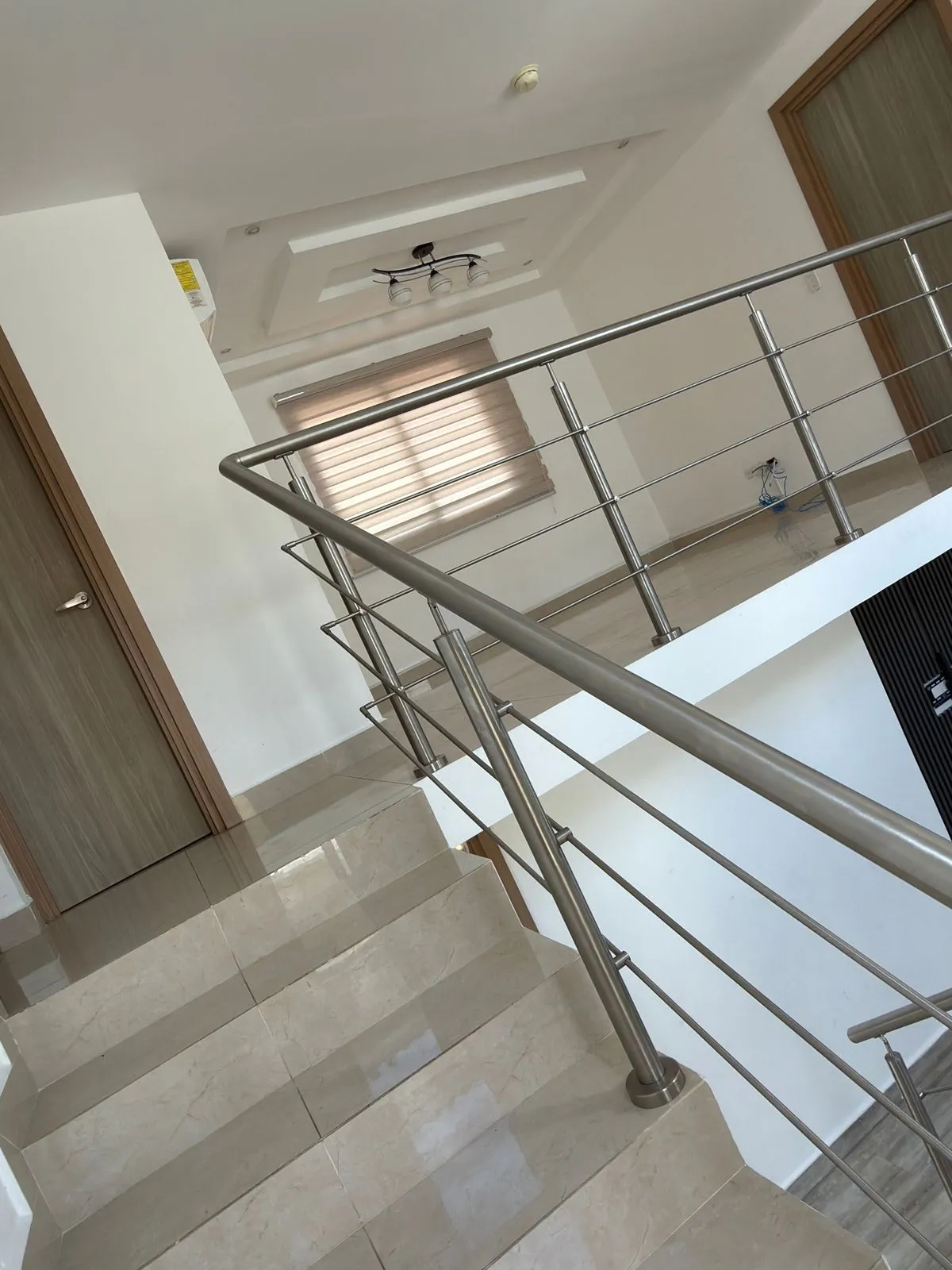 Spacious 2-Story House, 3 Bedrooms and 2.5 Bathrooms, Las Cumbres