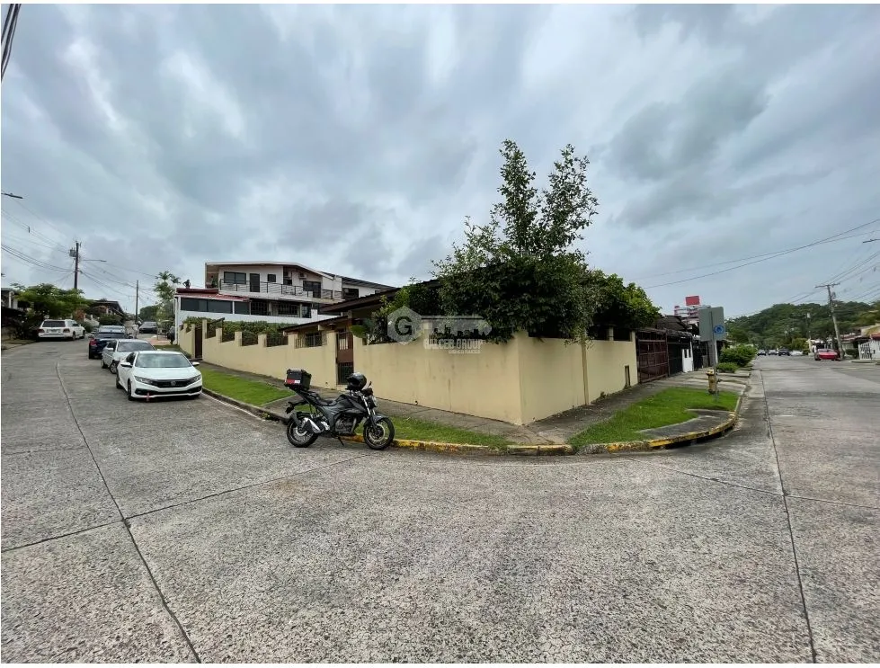 SE ALQUILA CASA COMERCIAL EN EL DORADO 350M 3 HABITACIONES 2 BAÑOS DEN
