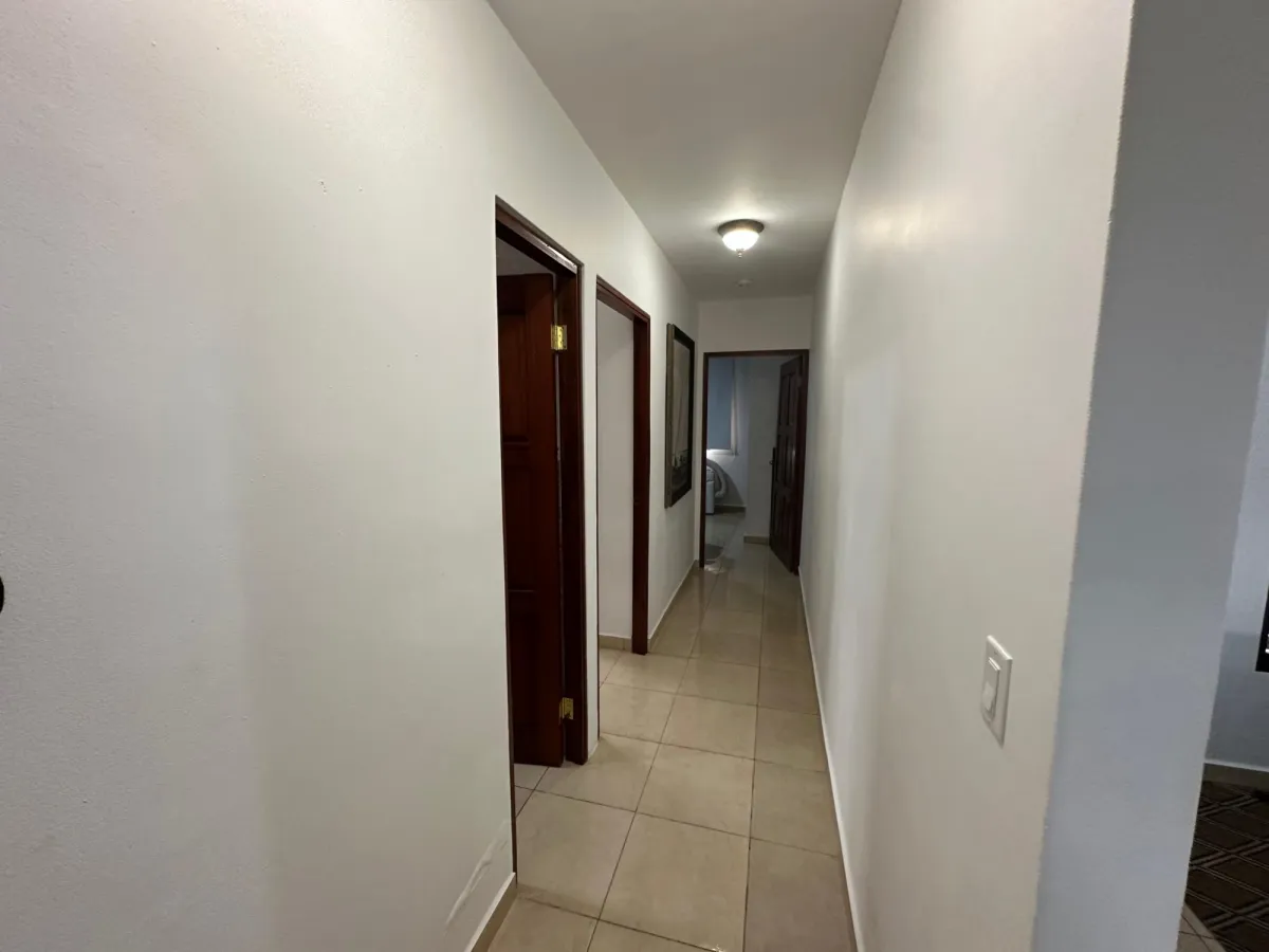 3 Bedroom Home-Mountain Views, Jacuzzi and 900m2