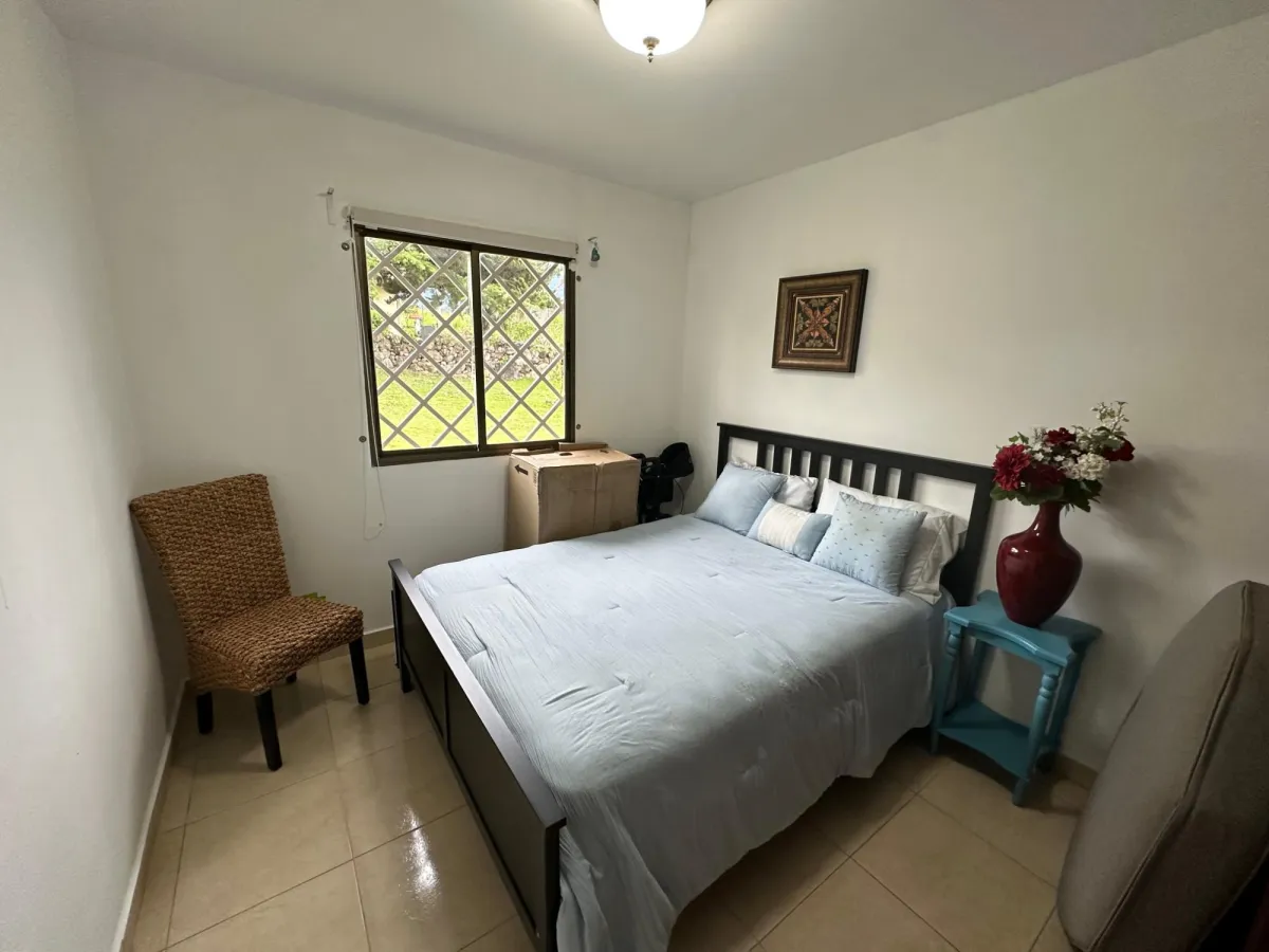 3 Bedroom Home-Mountain Views, Jacuzzi and 900m2