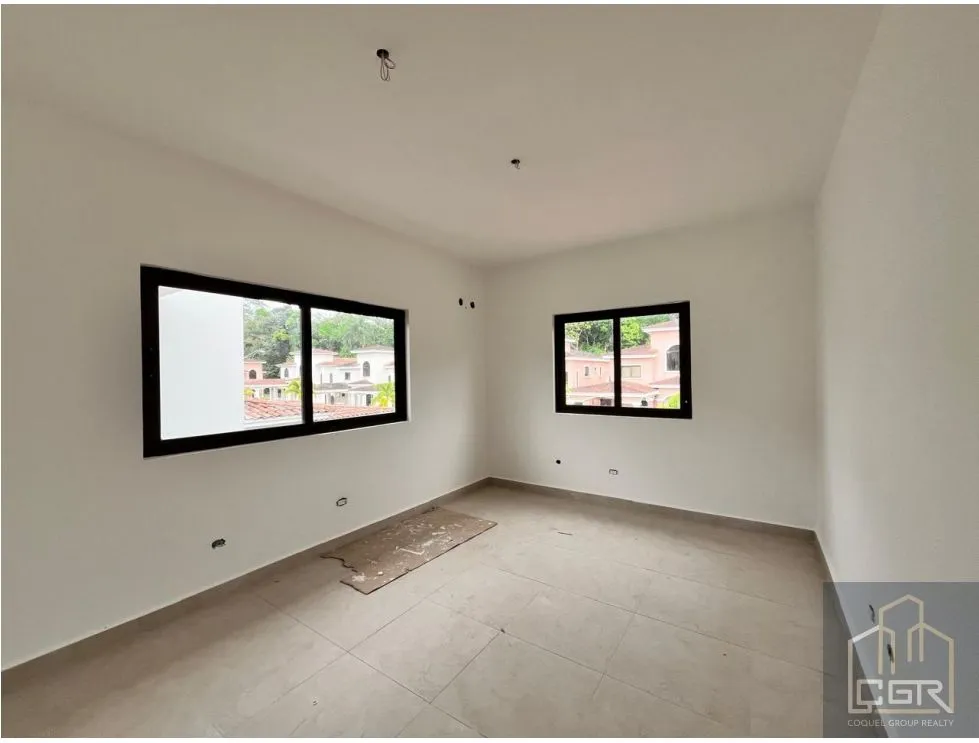Single Family House for sale in Clayton