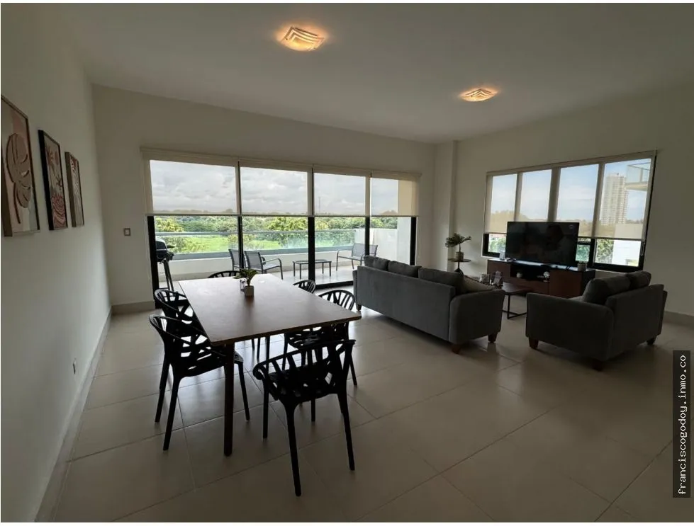 Apartment for Sale in San Carlos