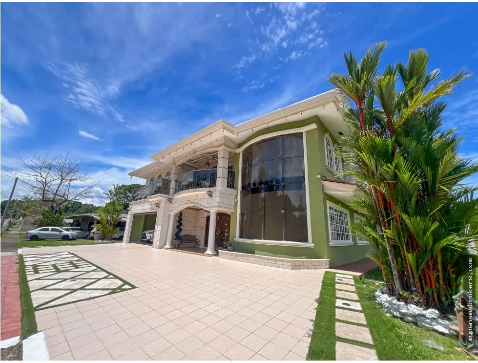 House for Sale in Margarita Urbanization, Colón