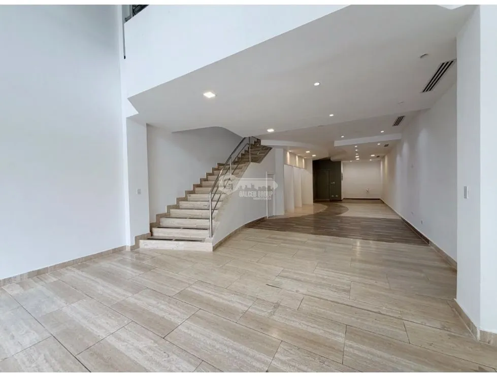 LOCAL / PLAZA OBARRIO / 196.04 MT / PLANTA BAJA / MEZZANINE NS