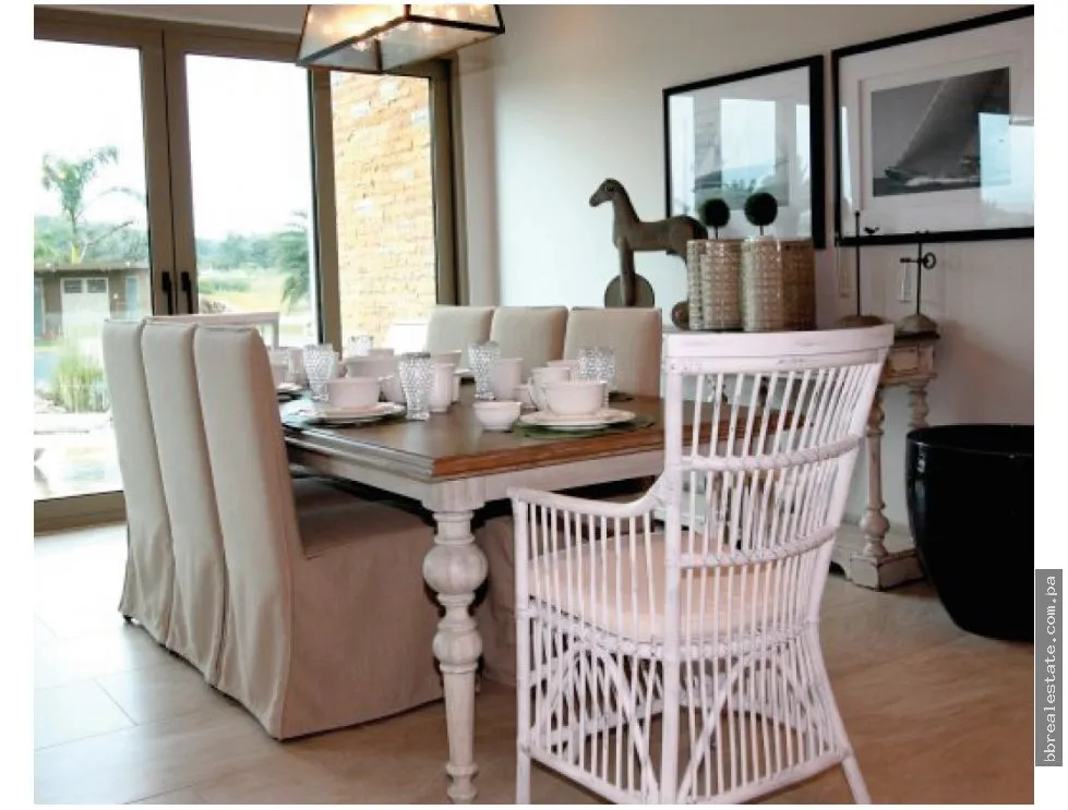 Resale of Brand New Apartment with Ocean View in Colón, Playa Escondida