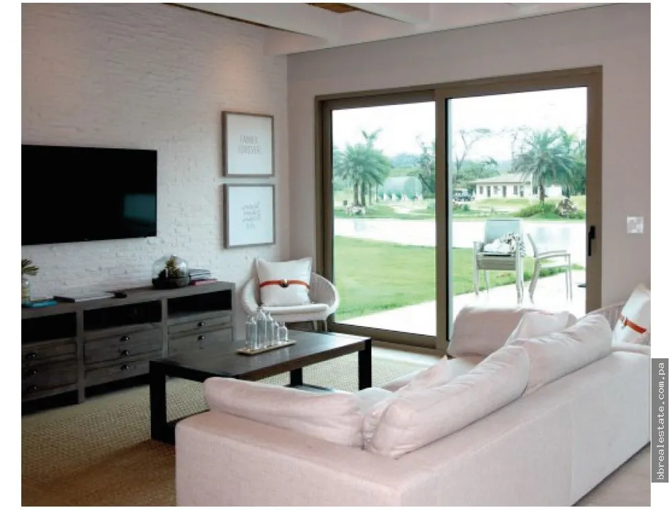 Resale of Brand New Apartment with Ocean View in Colón, Playa Escondida