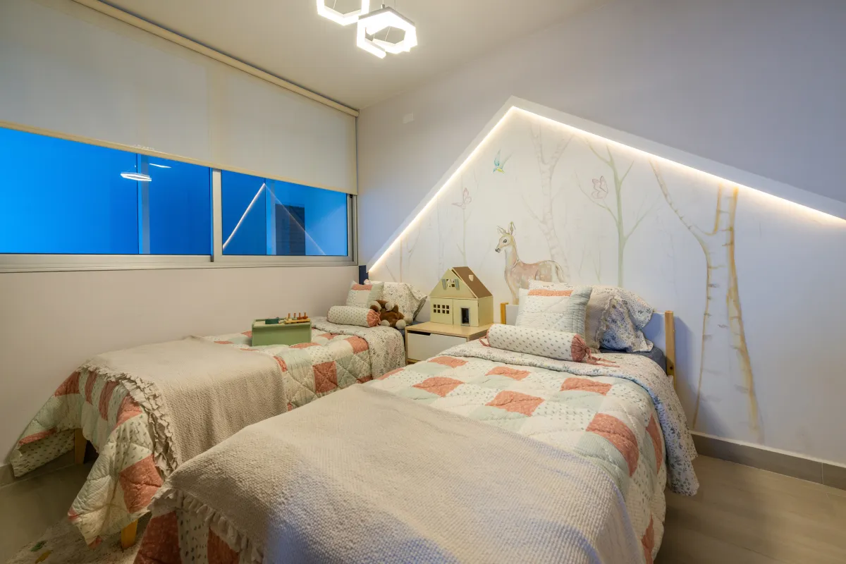 Majestic Penthouse in Edison Gardens, Edison Park, South Wing, 230.70m² with Large Terrace