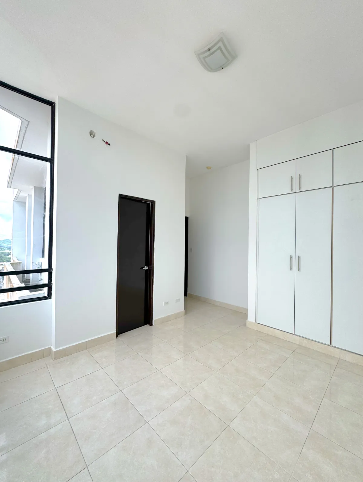 Majestic Penthouse in Elite 400, 590 m², 360° View, Tax Exempt for 20 Years