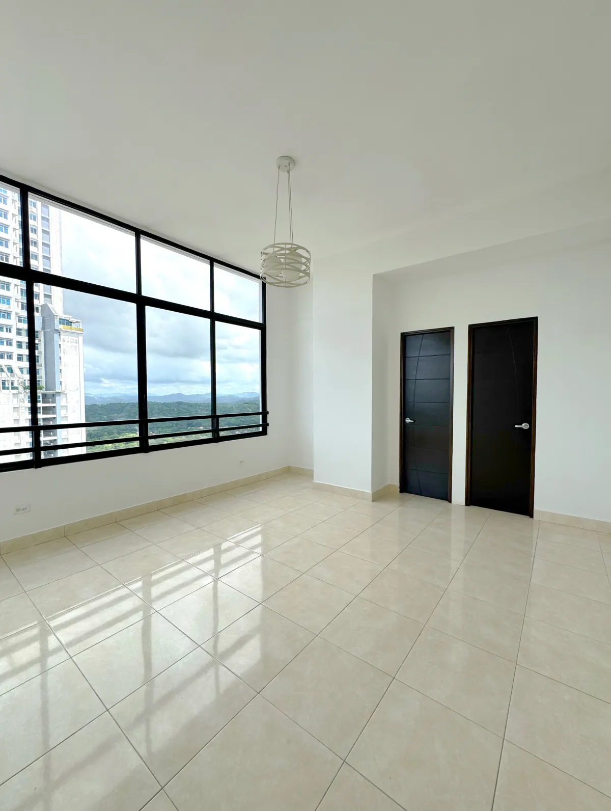 Majestic Penthouse in Elite 400, 590 m², 360° View, Tax Exempt for 20 Years