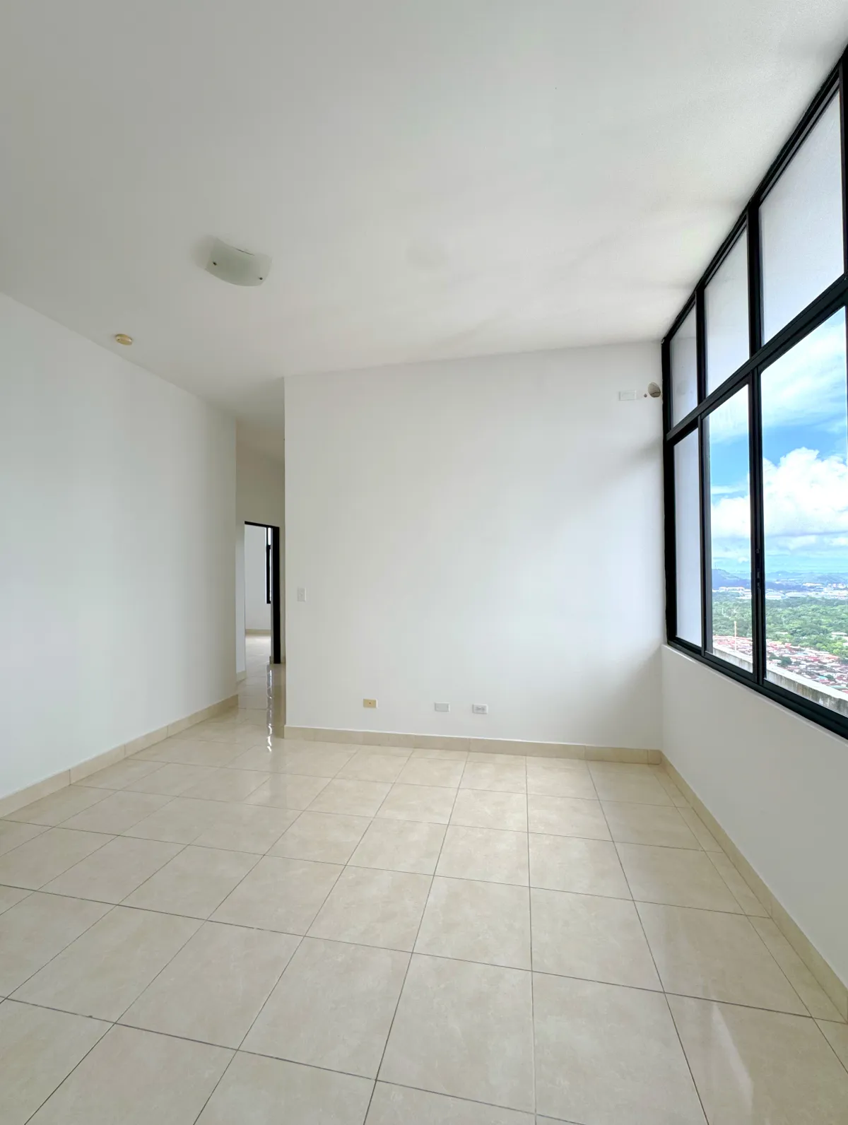 Majestic Penthouse in Elite 400, 590 m², 360° View, Tax Exempt for 20 Years
