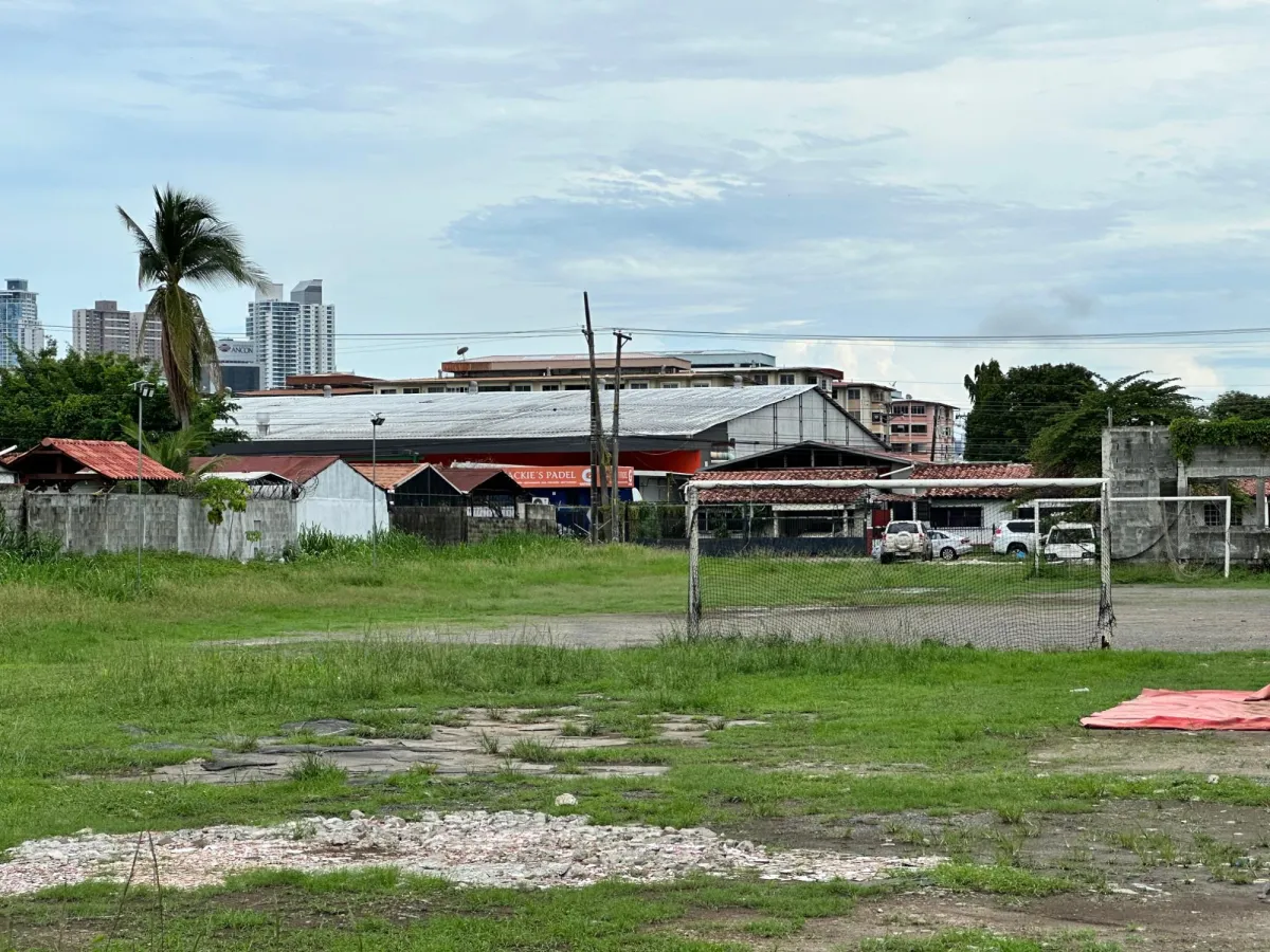 Terreno en venta Juan Diaz, Campo Limbergh